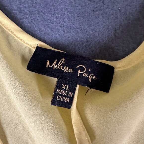 Melissa Paige XL Yellow Sleeveless High-Low V-Neck Lightweight Tank Top - Picture 3 of 6